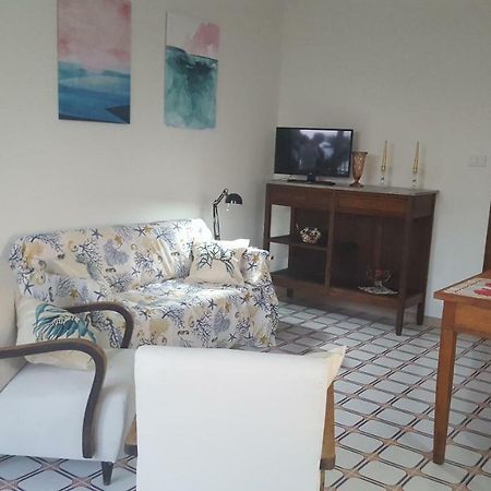 Casa Del Levante Riposto ภายนอก รูปภาพ