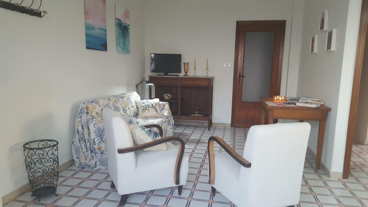 Casa Del Levante Riposto ภายนอก รูปภาพ