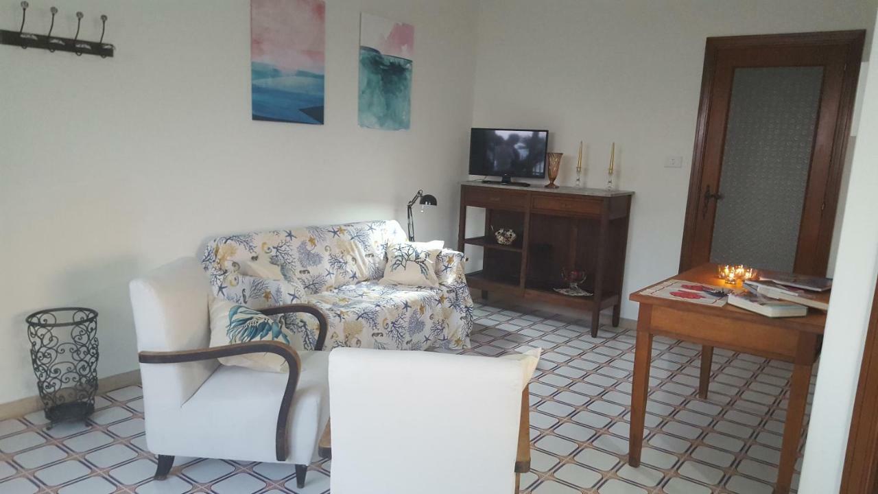 Casa Del Levante Riposto ภายนอก รูปภาพ
