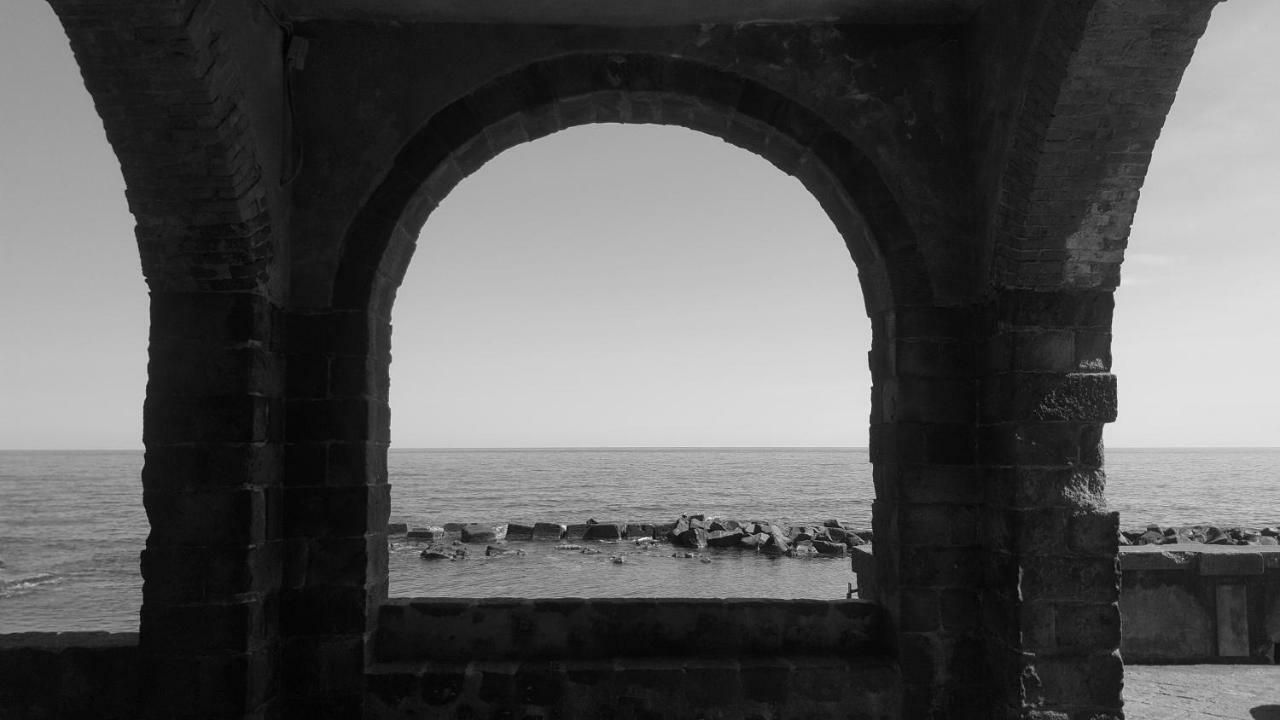 Casa Del Levante Riposto ภายนอก รูปภาพ